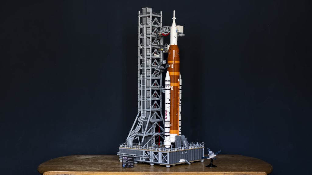 LEGO 10341 NASA Artemis Space Launch System 2 1024x576