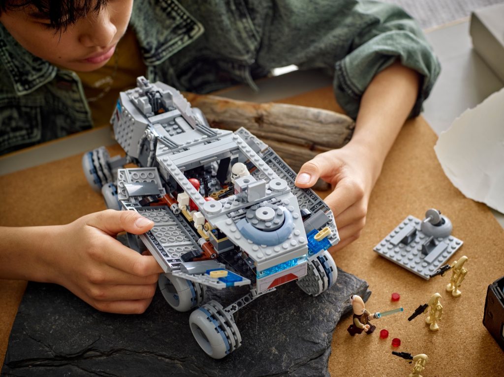 LEGO Star Wars 75413 Republic Juggernaut 7 1024x767