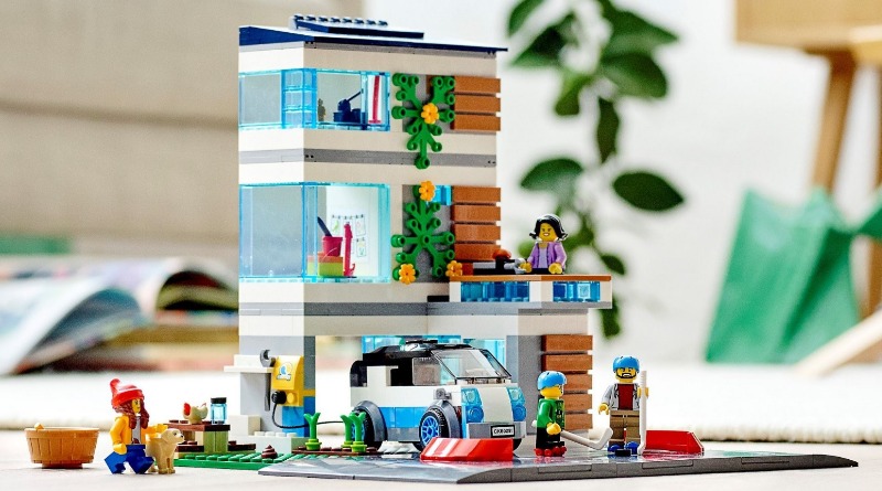 First look at LEGO CITY 60291 Family House