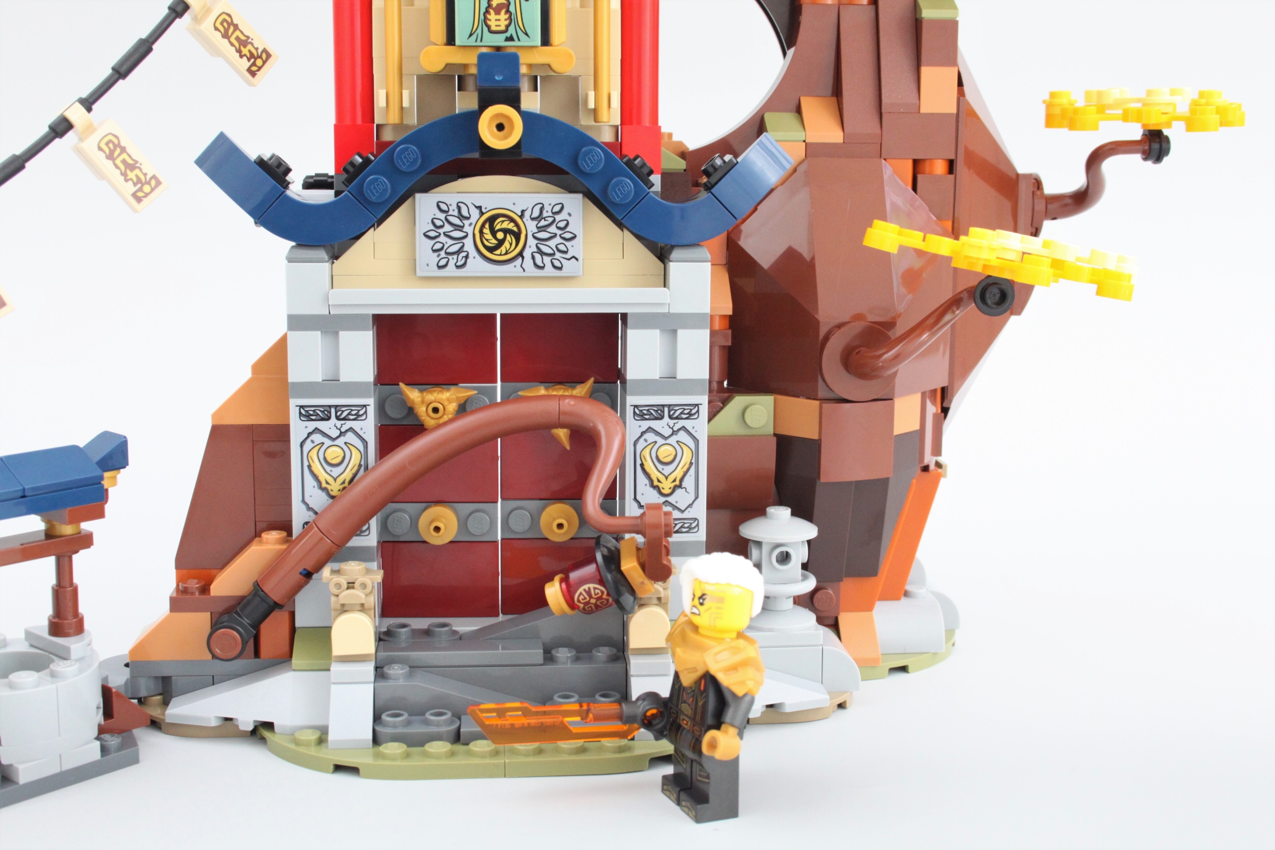 LEGO NINJAGO 71795 Temple of the Dragon Energy Cores review 20 scaled