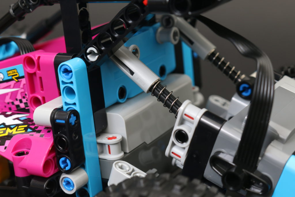 LEGO Technic 42124 Off Road Buggy review 17
