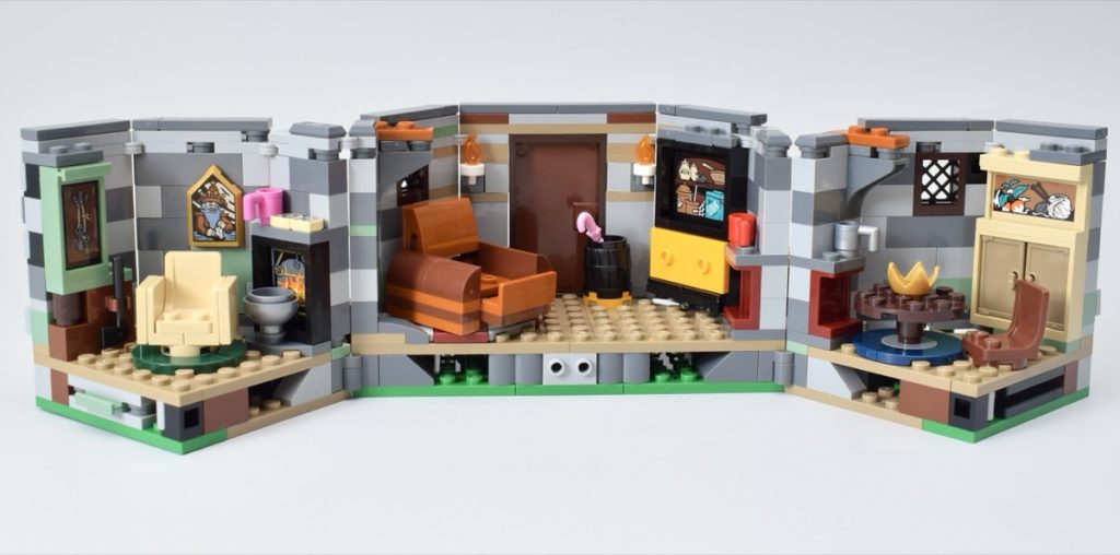 LEGO Harry Potter 76428 Hagrids Hut An Unexpected Visit review 12 1024x508