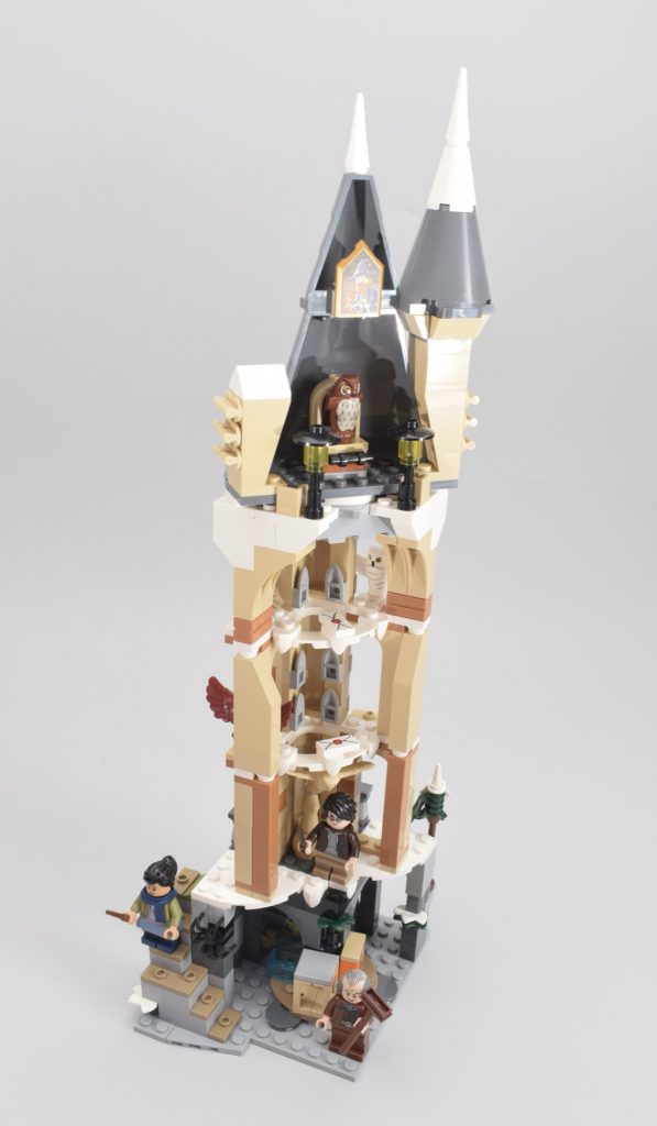 LEGO Harry Potter 76430 Hogwarts Castle Owlery review 2 597x1024