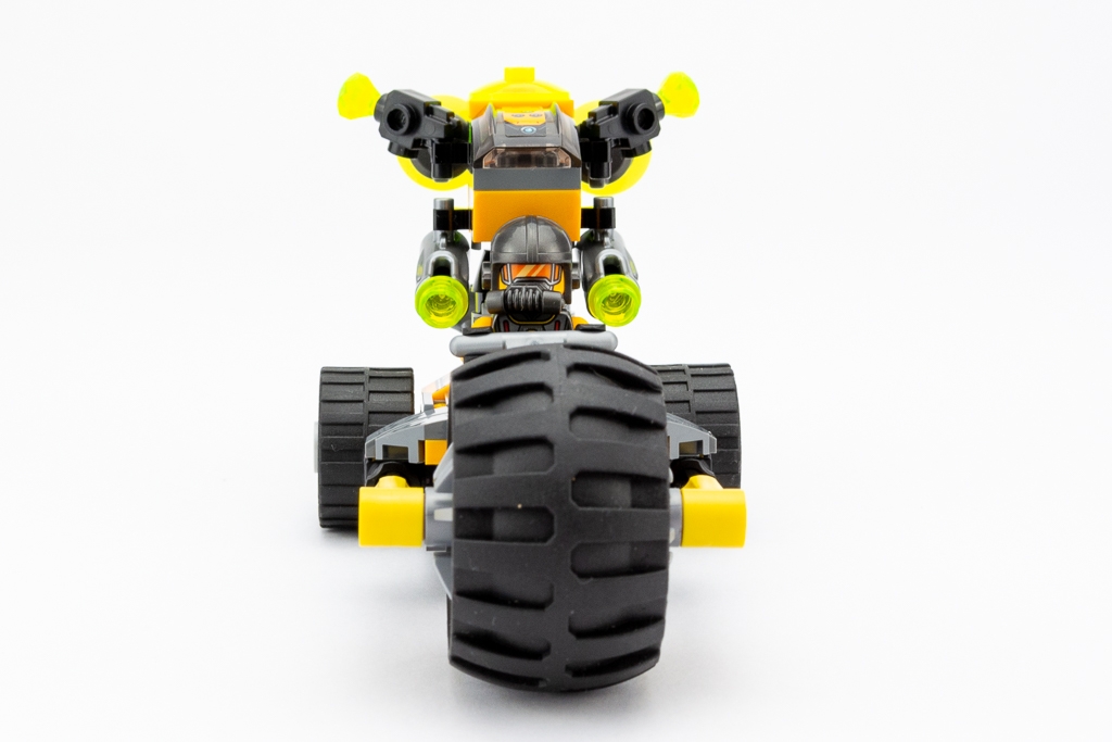 LEGO Review Avengers Truck Take down 22
