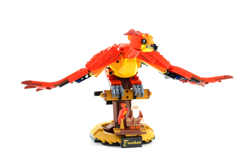 LEGO Harry Potter 76394 Fawkes Dumbledores Phoenix review 1