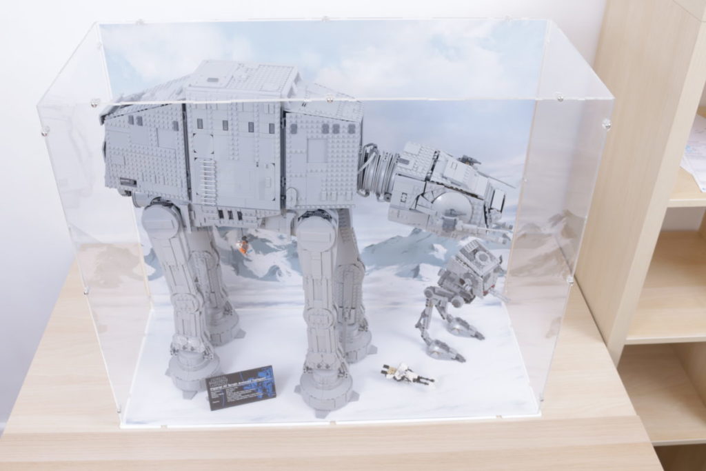 LEGO Star Wars UCS 75313 AT AT display case review iDisplayit LEGO Star Wars 35 1024x683