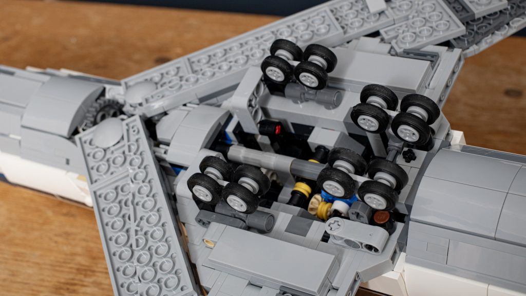 LEGO icons 10360 Shuttle Carrier Aircraft 25 1024x576