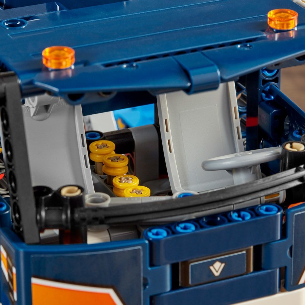 LEGO Technic 42112 Concrete Mixer Truck 7 1024x1024
